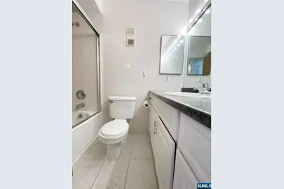 333 Grand Avenue 4B #4B, Palisades Park, NJ 07650 - Photo 13