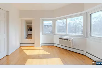 333 Grand Avenue 4B #4B, Palisades Park, NJ 07650 - Photo 9