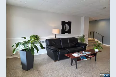 415 Clairmont 4A #4A, Montclair, NJ 07042 - Photo 3