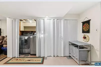 21-10 Carlisle Place, Fair Lawn, NJ 07410 - Photo 25