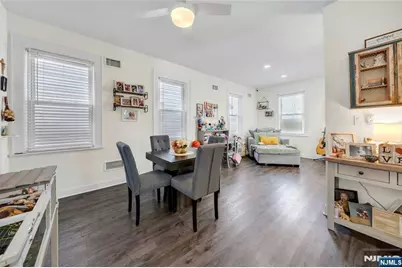 632 Chase Avenue 2 #2, Lyndhurst Township, NJ 07071 - Photo 3