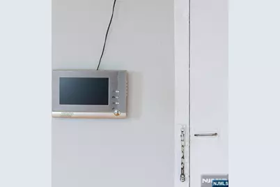 280 Undercliff Avenue, Edgewater, NJ 07020 - Photo 13