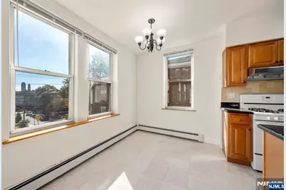 280 Undercliff Avenue, Edgewater, NJ 07020 - Photo 9