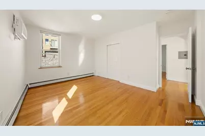 280 Undercliff Avenue, Edgewater, NJ 07020 - Photo 17