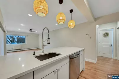333 Grand Avenue 1I #1I, Palisades Park, NJ 07650 - Photo 7