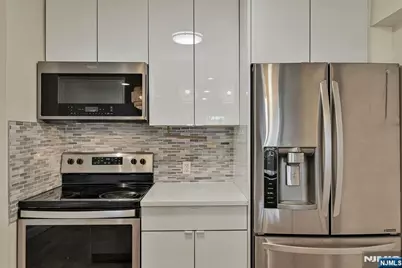 333 Grand Avenue 1I #1I, Palisades Park, NJ 07650 - Photo 5