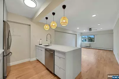 333 Grand Avenue 1I #1I, Palisades Park, NJ 07650 - Photo 3