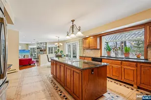 707 Horseshoe Trail, Franklin Lakes, NJ 07417 - Photo 17