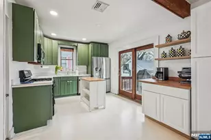 392 Lehigh St, Wyckoff Township, NJ 07481 - Photo 11