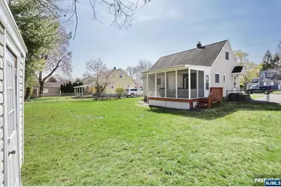 401 Pleasant Avenue, New Milford, NJ 07646 - Photo 35