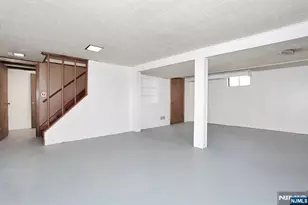 401 Pleasant Ave, New Milford, NJ 07646 - Photo 25