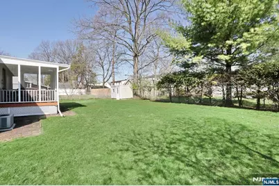 401 Pleasant Avenue, New Milford, NJ 07646 - Photo 39