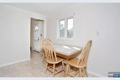 401 Pleasant Avenue, New Milford, NJ 07646 - Photo 11