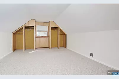 401 Pleasant Avenue, New Milford, NJ 07646 - Photo 23