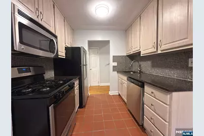 530 Broad Avenue 16 #16, Englewood, NJ 07631 - Photo 7