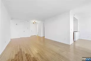 100 Winston Dr 5Mn, Cliffside Park, NJ 07010 - Photo 5