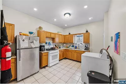 30 N 11th Street, Newark, NJ 07107 - Photo 9
