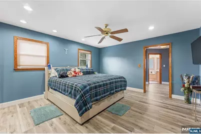 9 Chalen Court, Pompton Lakes, NJ 07442 - Photo 11