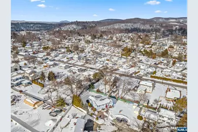 9 Chalen Court, Pompton Lakes, NJ 07442 - Photo 27