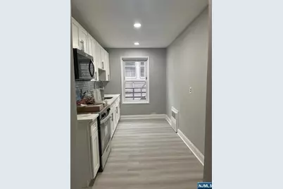 154 Bowers Street 2D #2D, Jersey City, NJ 07307 - Photo 13