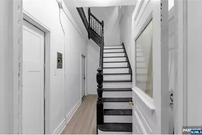 37 Blum Street, Newark, NJ 07103 - Photo 25