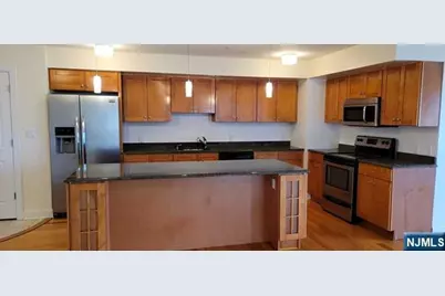 411 E Brinkerhoff Avenue 204 #204, Palisades Park, NJ 07650 - Photo 11