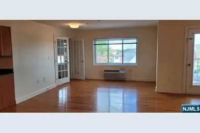 411 E Brinkerhoff Avenue 204 #204, Palisades Park, NJ 07650 - Photo 9