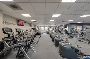 15 Freedom Way 412, Jersey City, NJ 07305 - Photo 25