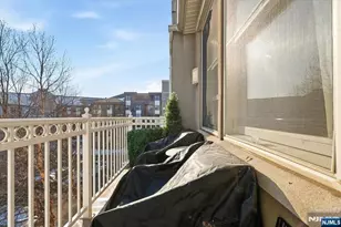 15 Freedom Way 412, Jersey City, NJ 07305 - Photo 17