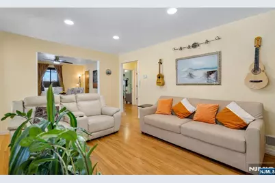 30 Marion Avenue, Rochelle Park Township, NJ 07662 - Photo 11