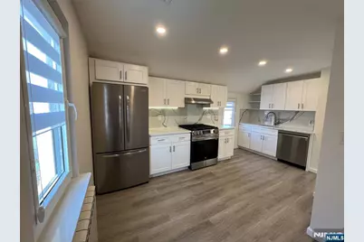 35 Macarthur Avenue, Hasbrouck Heights, NJ 07604 - Photo 3