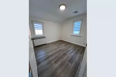 35 Macarthur Avenue, Hasbrouck Heights, NJ 07604 - Photo 7