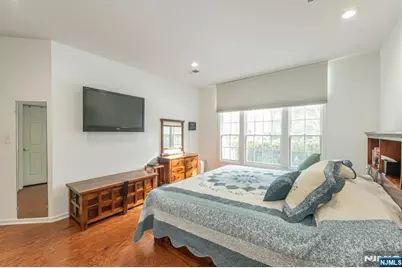 301 Kensington Lane 195 #195, Livingston, NJ 07039 - Photo 17