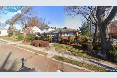 209 Tremont Avenue, Fort Lee, NJ 07024 - Photo 3