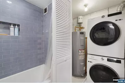 300 Main Street 413 #413, Little Falls Township, NJ 07424 - Photo 19