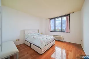 100 Carlyle Dr 16Es, Cliffside Park, NJ 07010 - Photo 19