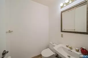 100 Carlyle Dr 16Es, Cliffside Park, NJ 07010 - Photo 23