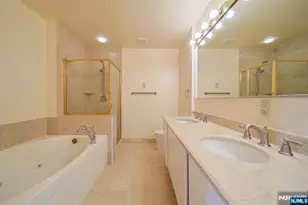 100 Carlyle Dr 16Es, Cliffside Park, NJ 07010 - Photo 17
