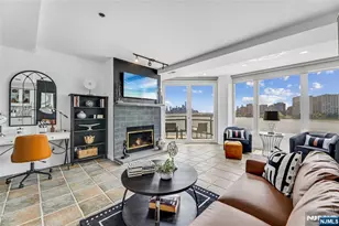 600 Harbor Blvd 926, Weehawken, NJ 07086 - Photo 1