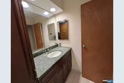 460 Liberty Street 106 #106, Little Ferry, NJ 07643 - Photo 5