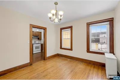 145 Cleveland Avenue, Hasbrouck Heights, NJ 07604 - Photo 11