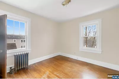 145 Cleveland Avenue, Hasbrouck Heights, NJ 07604 - Photo 27