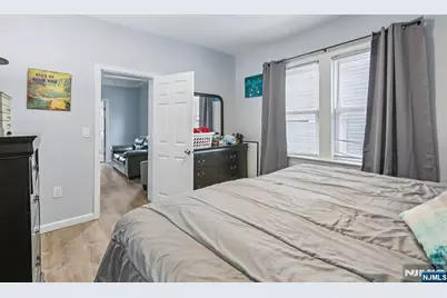 211 Newark Avenue, Bloomfield, NJ 07003 - Photo 15