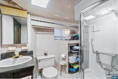 403 Hazlitt Avenue, Leonia, NJ 07605 - Photo 21