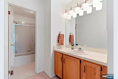 85 Encampment Drive, Bedminster Township, NJ 07921 - Photo 15