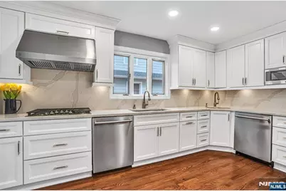 1284 Wellington Avenue, Teaneck Township, NJ 07666 - Photo 9