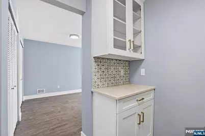 1314 Persimmon Court, Mahwah, NJ 07430 - Photo 9