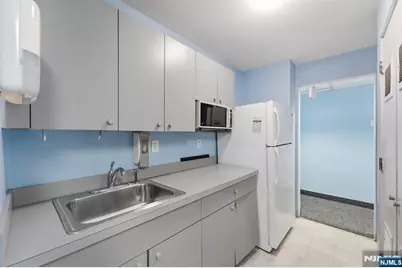 90 Prospect Avenue A and B #A and B, Hackensack, NJ 07601 - Photo 31