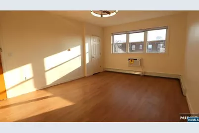 100 Broad Avenue 3B #3B, Palisades Park, NJ 07650 - Photo 3