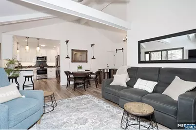 131 Lakeside Boulevard, Oakland, NJ 07436 - Photo 7